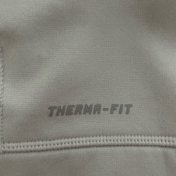 Women’s Nike thermafit small jacket - Picture 4 of 7